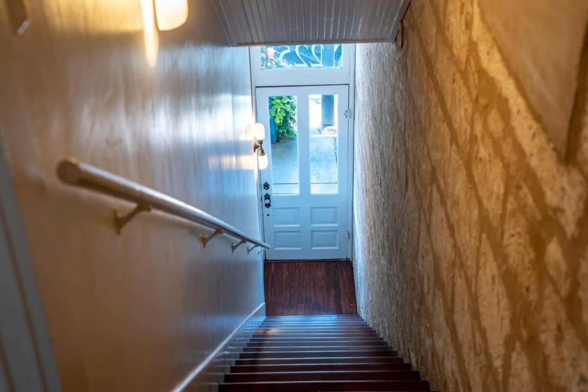 The Loft On Main St Loft With Balcony Views Apartment Fredericksburg Exterior photo